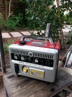 ปั่นไฟ HONDA EM300