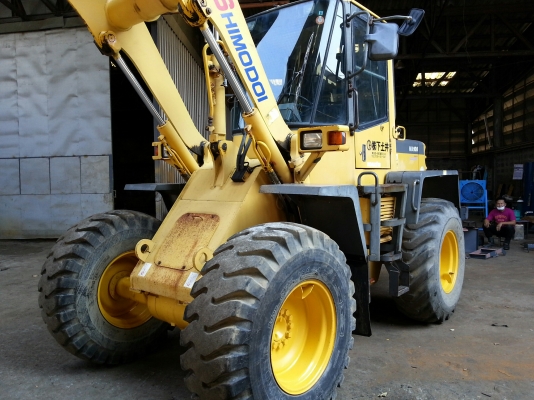 รถตักล้อยาง WA100-3 รถตักล้อยาง WA100-3