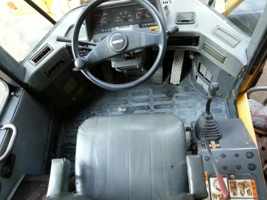 รถตักล้อยาง WA100-3 รถตักล้อยาง WA100-3