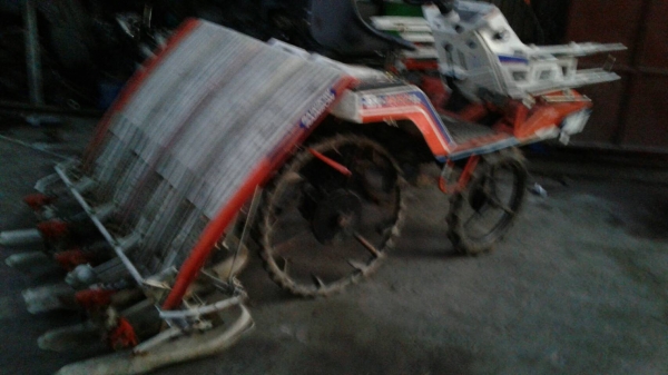 รถดำนา KUBOTA S1-400 5แถว พร้อมอุปกรณ์หยอดเมล็ดพืช-ปุ๋ย รถดำนา KUBOTA S1-400 5แถว พร้อมอุปกรณ์หยอดเมล็ดพืช-ปุ๋ย