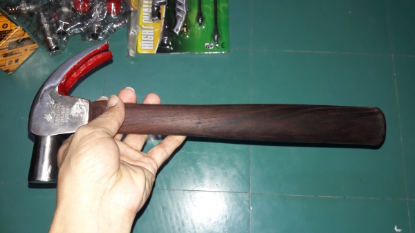 ขายค้อนตราตาขนาด16oz.งานใหม่ด้ามไม้มงคลหายาก ขายค้อนตราตาขนาด16oz.งานใหม่ด้ามไม้มงคลหายาก