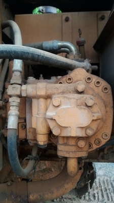 ขายแม็คโคร komatsu pc-200 รุ่น 5 ไฟฟ้า ขายแม็คโคร komatsu pc-200 รุ่น 5 ไฟฟ้า