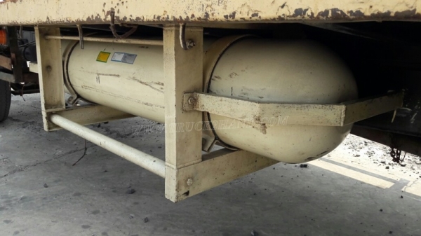 HINO 6 ล้อพื้นเรียบ fc2w 120 แรงม้า