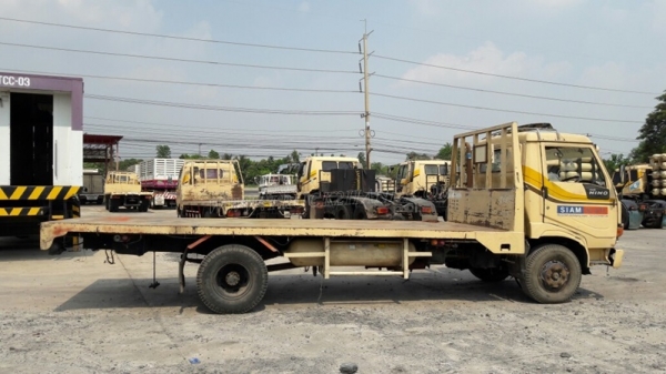HINO 6 ล้อพื้นเรียบ fc2w 120 แรงม้า