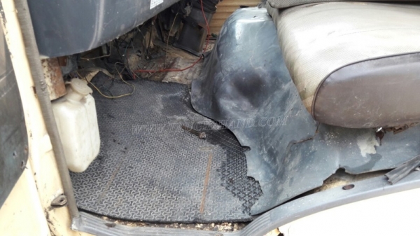 HINO 6 ล้อพื้นเรียบ fc2w 120 แรงม้า