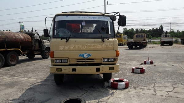 6 ล้อ พื้นเรียบ HINO FD176B  185  แรงม้า