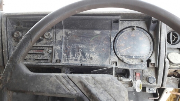 6 ล้อ พื้นเรียบ HINO FD176B  185  แรงม้า