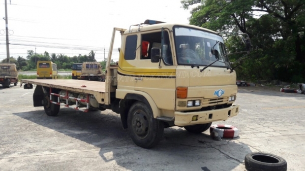6 ล้อ พื้นเรียบ HINO FD176B  185  แรงม้า