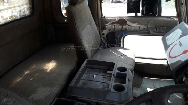 6 ล้อ พื้นเรียบ HINO FD176B  185  แรงม้า