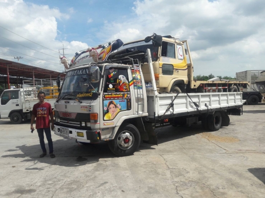 6 ล้อ พื้นเรียบ HINO FD176B  185  แรงม้า