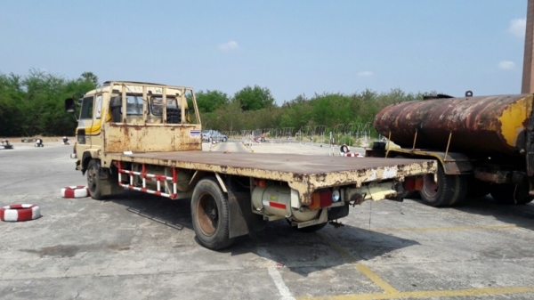 6 ล้อ พื้นเรียบ HINO FD176B  185  แรงม้า