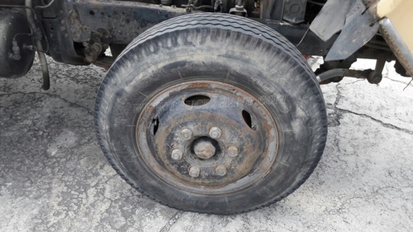 6 ล้อ พื้นเรียบ HINO FD176B  185  แรงม้า