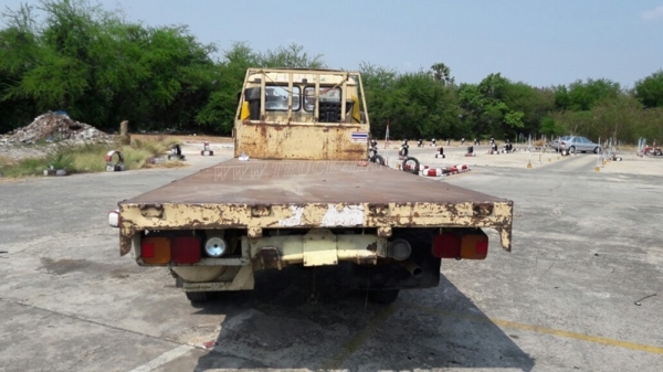 6 ล้อ พื้นเรียบ HINO FD176B  185  แรงม้า