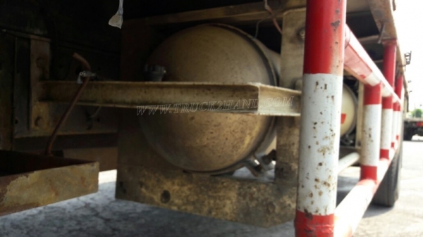 6 ล้อ พื้นเรียบ HINO FD176B  185  แรงม้า