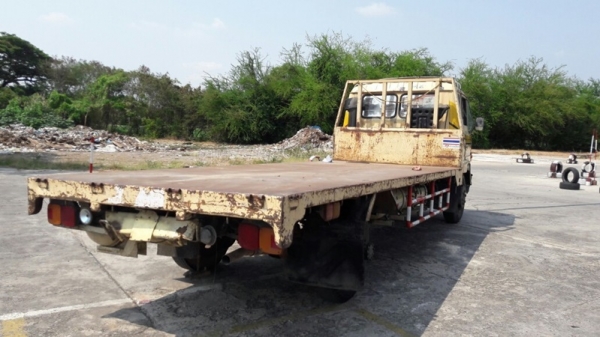 6 ล้อ พื้นเรียบ HINO FD176B  185  แรงม้า