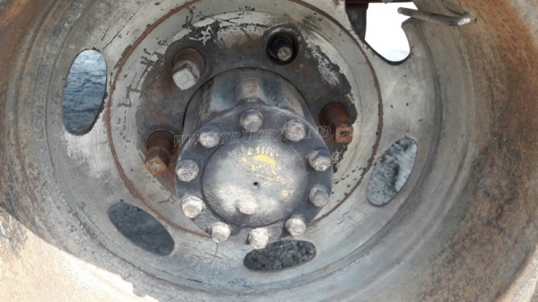 6 ล้อ พื้นเรียบ HINO FD176B  185  แรงม้า