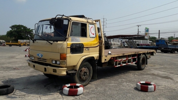 6 ล้อ พื้นเรียบ HINO FD176B  185  แรงม้า