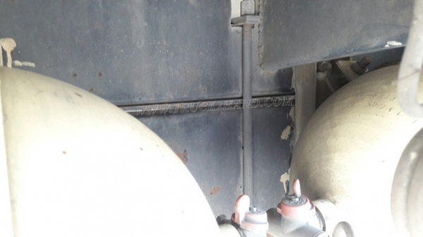 6 ล้อ พื้นเรียบ HINO FD176B  185  แรงม้า