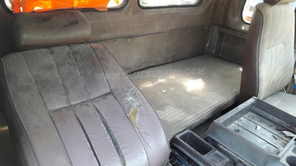 6 ล้อ พื้นเรียบ HINO FD176B  185  แรงม้า