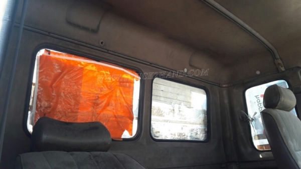 6 ล้อ พื้นเรียบ HINO FD176B  185  แรงม้า