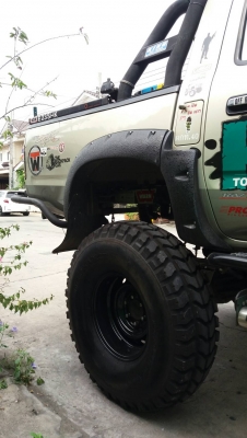 ขายยาง37ขอบ16พร้อมกะทะเหล็ก ลบ45 ของใหม่ๆเลยครับ