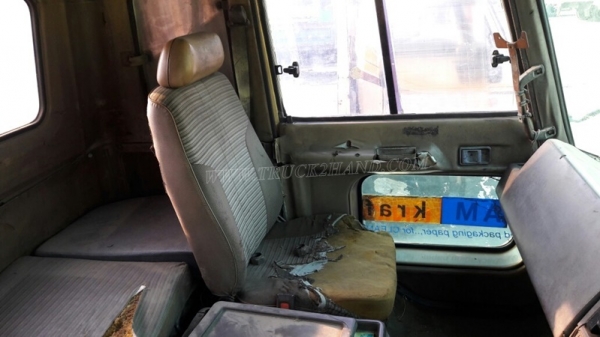 HINO 6 ล้อ พื้นเรียบ รถFD165B  195 แรงม้า