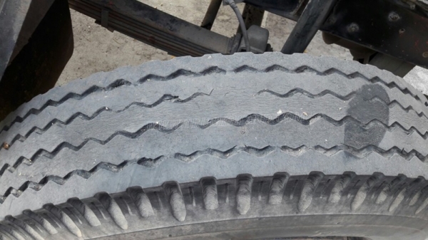 HINO 6 ล้อ พื้นเรียบ รถFD165B  195 แรงม้า