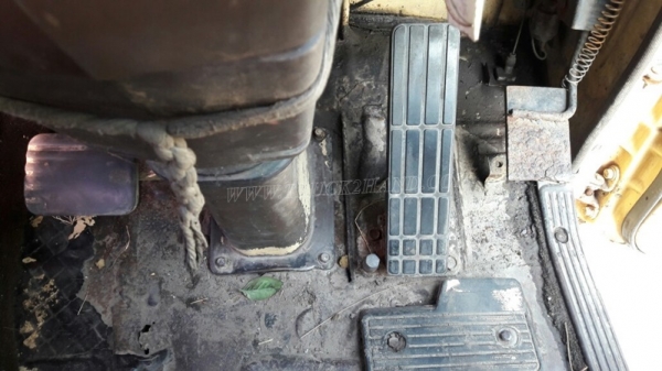 HINO 6 ล้อ พื้นเรียบ รถFD165B  195 แรงม้า