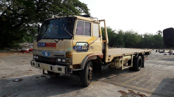 HINO 6 ล้อ พื้นเรียบ รถFD165B  195 แรงม้า