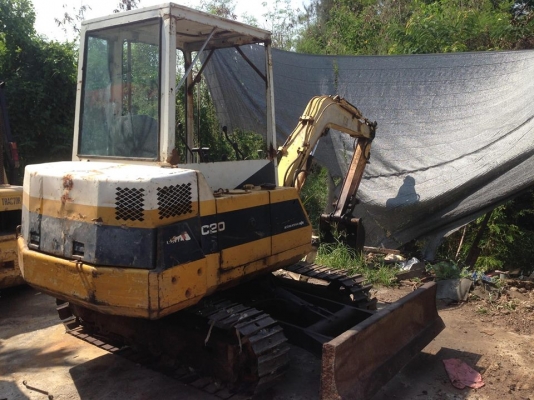 ขายรถแมคโคร โคมัสสุPc20-6 พร้อมใช้งานเครื่องแน่นๆ ขายถูก 125000 บาท