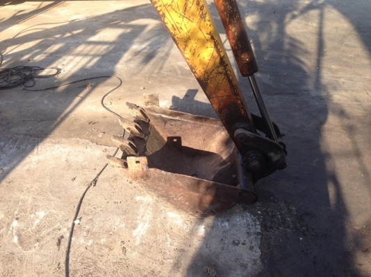 ขายรถแมคโคร โคมัสสุPc20-6 พร้อมใช้งานเครื่องแน่นๆ ขายถูก 125000 บาท