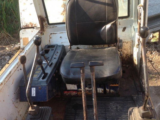 ขายรถแมคโคร โคมัสสุPc20-6 พร้อมใช้งานเครื่องแน่นๆ ขายถูก 125000 บาท