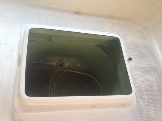 ขายเรือยามาฮ่าเรือนอกเครื่อง40แรง ติดง่ายมาก 15ฟุต หัวปิดมีห้องนอนห้องขังเหยื่อ ทรงสูงออกทะเลสบายพร้อมเทเล่อร์ ขาย 89500 บาท