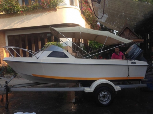 ขายเรือยามาฮ่าเรือนอกเครื่อง40แรง ติดง่ายมาก 15ฟุต หัวปิดมีห้องนอนห้องขังเหยื่อ ทรงสูงออกทะเลสบายพร้อมเทเล่อร์ ขาย 89500 บาท