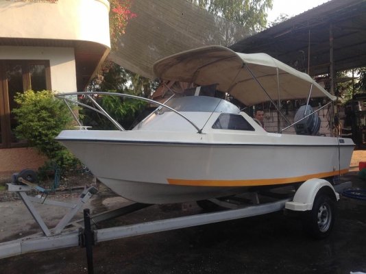 ขายเรือยามาฮ่าเรือนอกเครื่อง40แรง ติดง่ายมาก 15ฟุต หัวปิดมีห้องนอนห้องขังเหยื่อ ทรงสูงออกทะเลสบายพร้อมเทเล่อร์ ขาย 89500 บาท