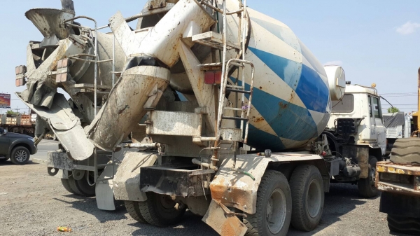 ขายคับสิบล้อโม่ปูนฮีโน่FN278 B260แรงโม่7คิวปี47