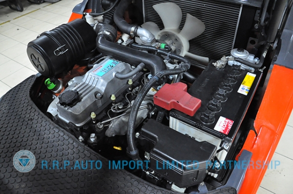 ขายรถโฟล์คลิฟท์มือสอง TOYOTA รุ่น 8FD25-18928 ราคา 475,000 บาท นำเข้าจากประเทศญี่ปุ่น 100\% ไม่เคยใช้งานในไทย