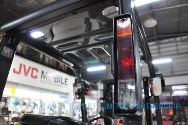 ขายรถโฟล์คลิฟท์มือสอง TOYOTA รุ่น 8FD25-18928 ราคา 475,000 บาท นำเข้าจากประเทศญี่ปุ่น 100\% ไม่เคยใช้งานในไทย