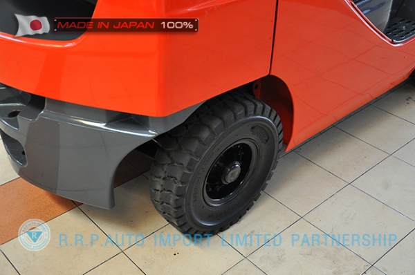 ขายรถโฟล์คลิฟท์มือสอง TOYOTA รุ่น 8FD25-18928 ราคา 475,000 บาท นำเข้าจากประเทศญี่ปุ่น 100\% ไม่เคยใช้งานในไทย