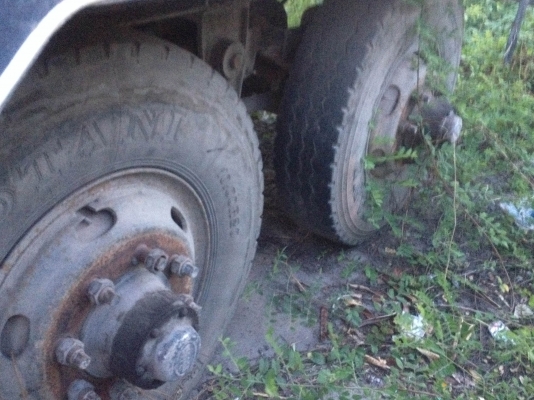 ขายหางพื้นเรียบสามมิตร 2 เพลา 12.40 เมตร ปี 2538 ขายหางพื้นเรียบสามมิตร 2 เพลา 12.40 เมตร ปี 2538