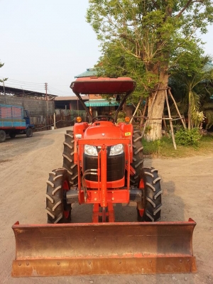 คูโบต้า L4708 4 WD ใบมีดดันหน้าตราช้างทำงาน 563 ชั่วโมง