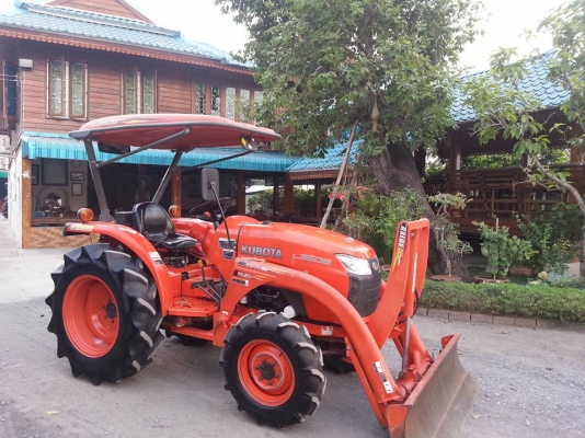 คูโบต้า L3608 4 WD ใบมีดตราช้าง