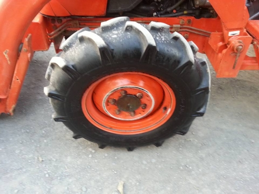 คูโบต้า L3608 4 WD ใบมีดตราช้าง