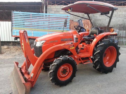 คูโบต้า L3608 4 WD ใบมีดตราช้าง