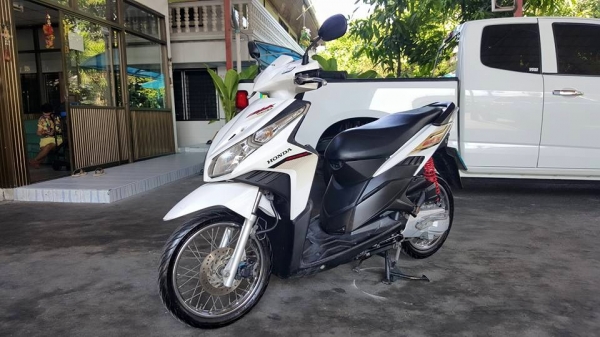 ขออนุญาติขาย HONDA CLICK-i 110 CC สีขาวมุก ทะเบียนสวย ฟรีค่าโอน ขออนุญาติขาย HONDA CLICK-i 110 CC สีขาวมุก ทะเบียนสวย ฟรีค่าโอน