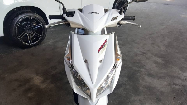 ขออนุญาติขาย HONDA CLICK-i 110 CC สีขาวมุก ทะเบียนสวย ฟรีค่าโอน
