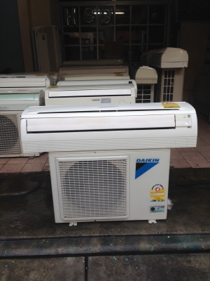 **** ขายแอร์ DAIKIN 12500 BTU สภาพสวย ****