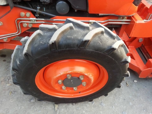 คูโบต้า L3008 4 WD ใบมีดตราช้าง ผาน 5 ตราช้าง ทำงาน 212 ชั่วโมง..รถสภาพใหม่มาก