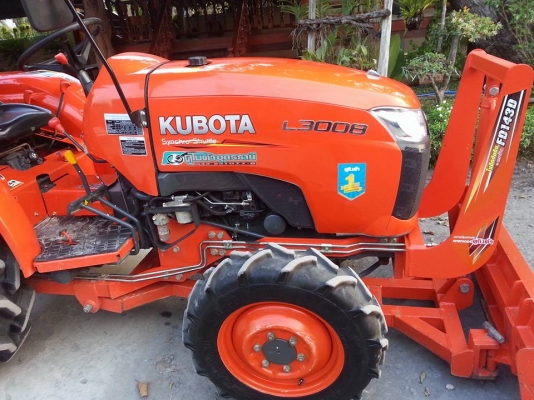 คูโบต้า L3008 4 WD ใบมีดตราช้าง ผาน 5 ตราช้าง ทำงาน 212 ชั่วโมง..รถสภาพใหม่มาก