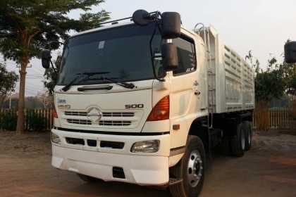 ขาย 320 สวยๆพร้อมใช้งาน ราคาต่อลองได้   ยางดีเต็ม ทุกเส้น  มีระบบรากพ่วงสนใจโทร 089-7088772